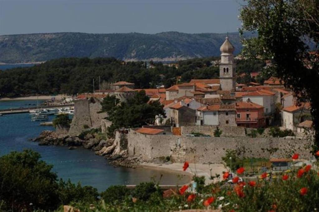Adria-Holiday House With A Private Pool In Krk Корнич Экстерьер фото