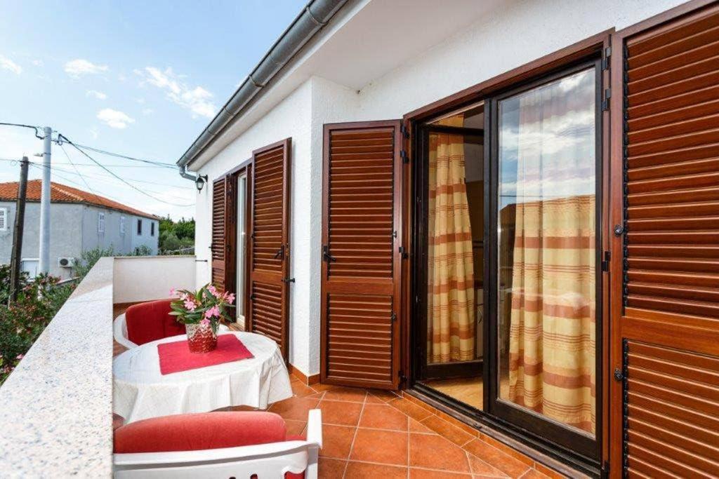 Adria-Holiday House With A Private Pool In Krk Корнич Экстерьер фото