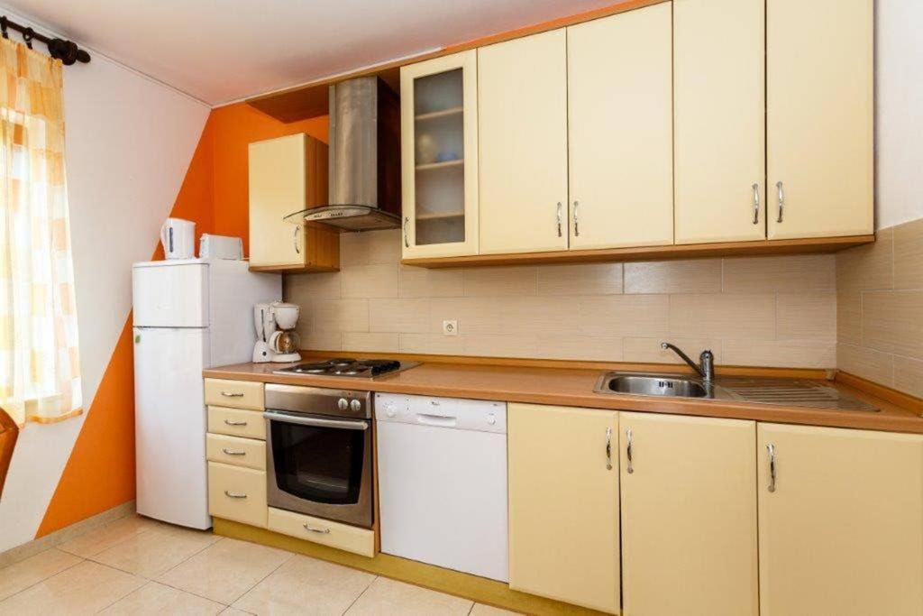 Adria-Holiday House With A Private Pool In Krk Корнич Экстерьер фото