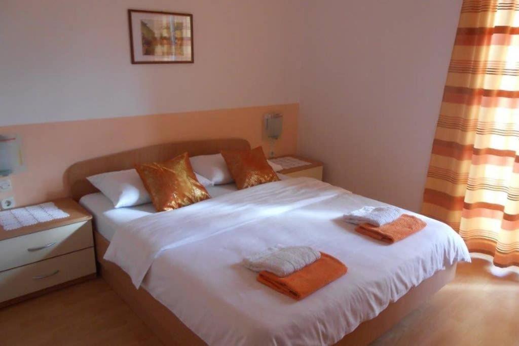 Adria-Holiday House With A Private Pool In Krk Корнич Экстерьер фото
